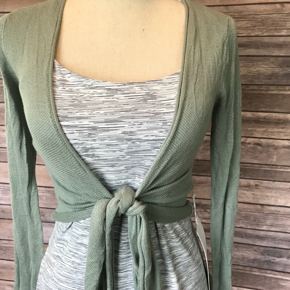 NWT LULULEMON HEART OPENER KNIT WRAP MISTY MOSS - Picture 5 of 8